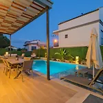 Villa Deniz *