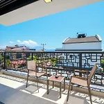 Deniz Villa *